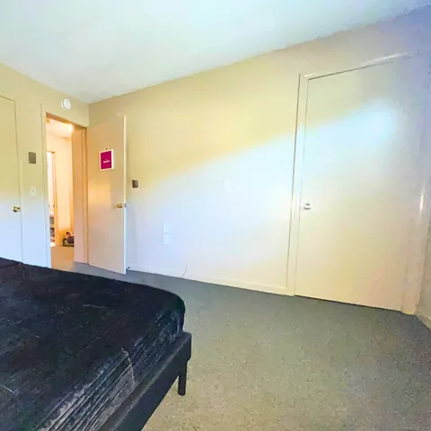 $1,575 | 537 Boswell Avenue, Norwich, CT 06360