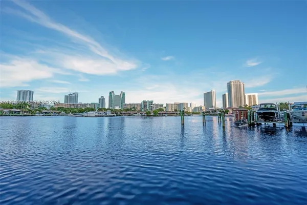 $2,800 | 500 Three Islands Boulevard, Unit 306, Hallandale Beach, FL 33009