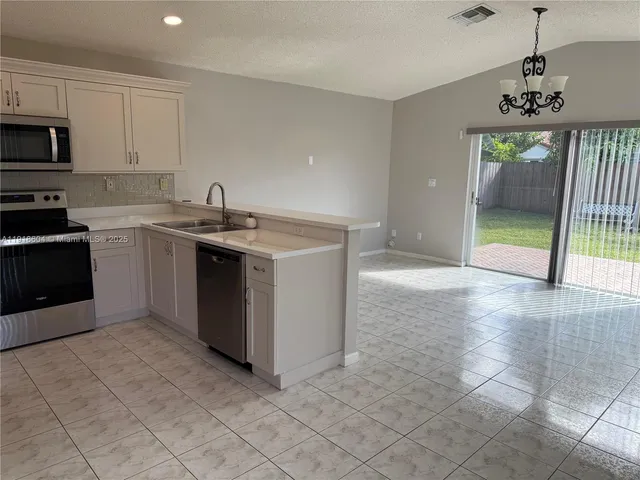 $3,000 | 17449 Southwest 143rd Place, Miami, FL 33177