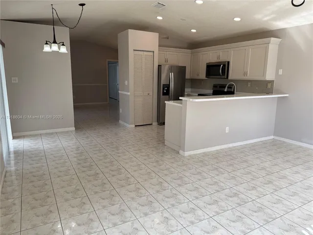 $3,000 | 17449 Southwest 143rd Place, Miami, FL 33177