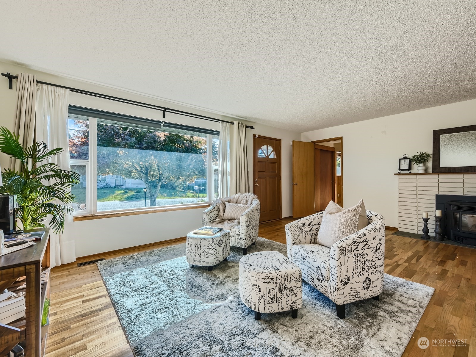 10930 Southeast 181st Street Renton, WA 98055 - Photo 4 of 17 Gallery Image 4