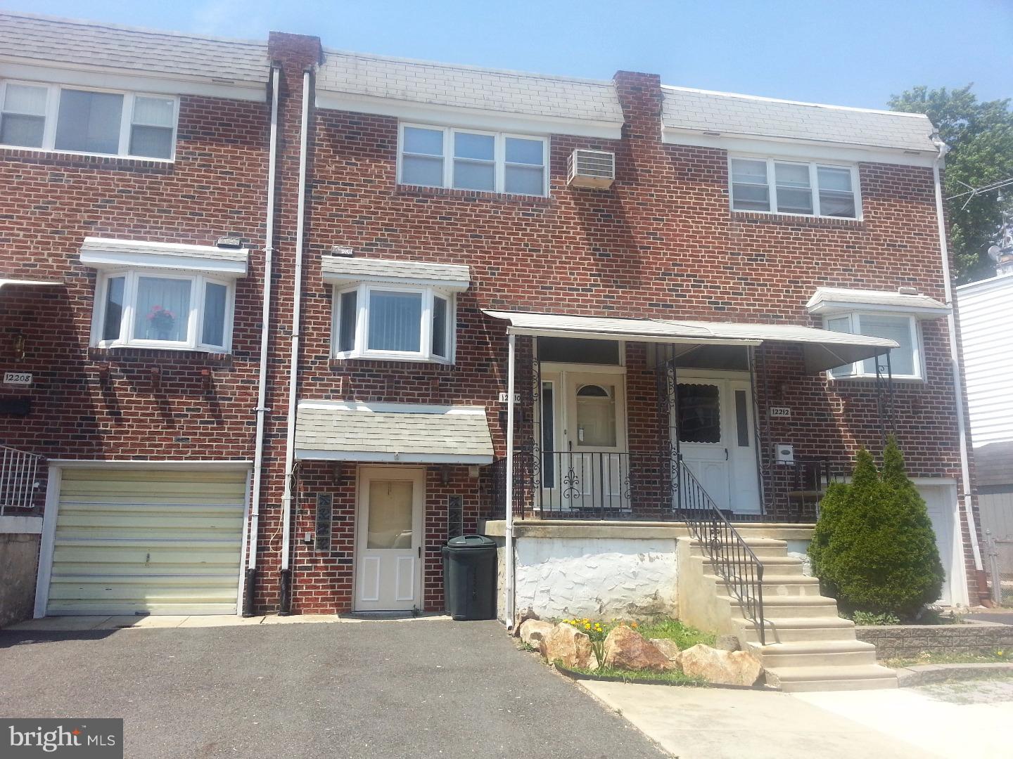12210 Aster Road Philadelphia, PA 19154 - Photo 1 of 16 Exterior