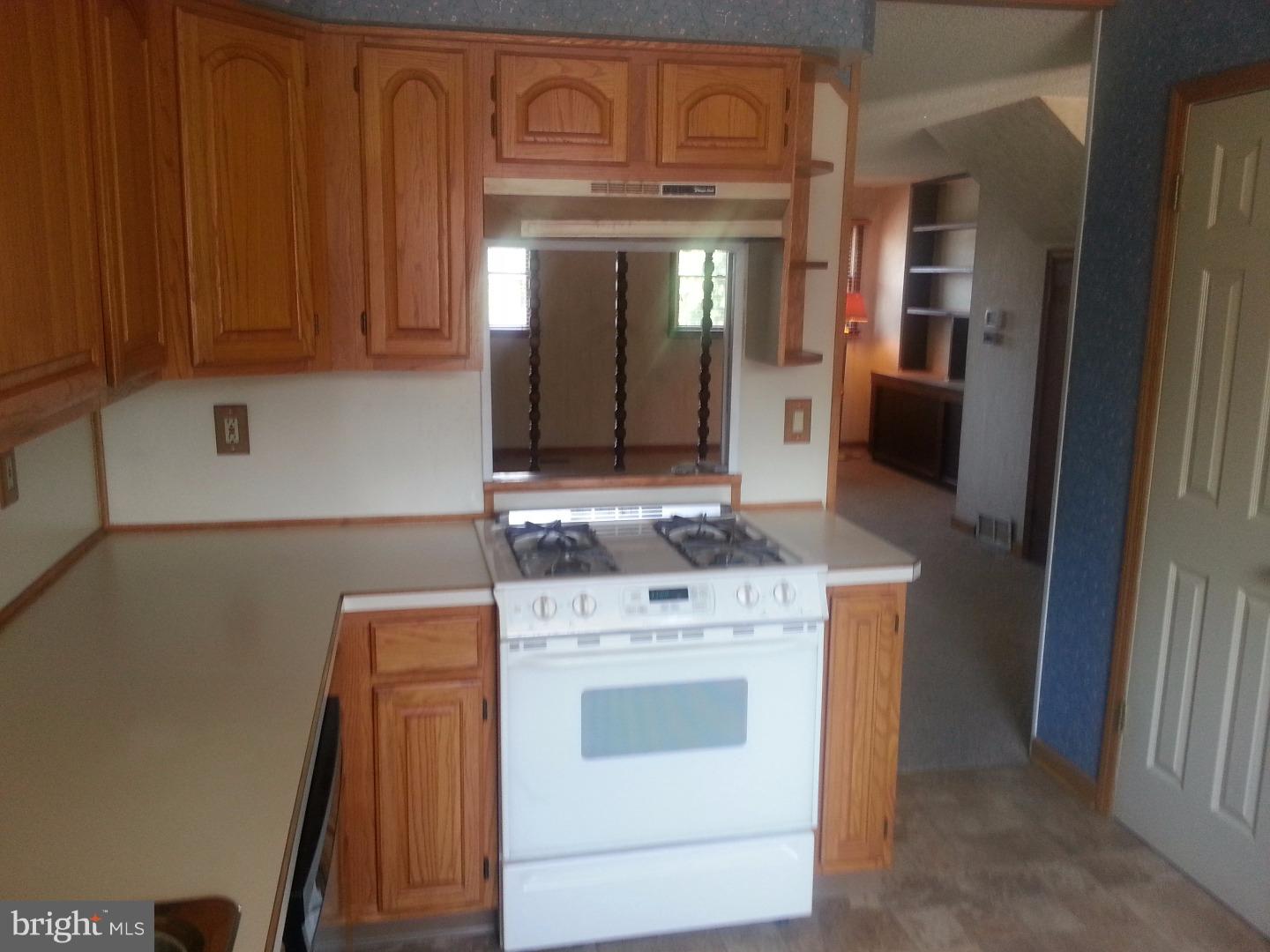 12210 Aster Road Philadelphia, PA 19154 - Photo 3 of 16 Kitchen