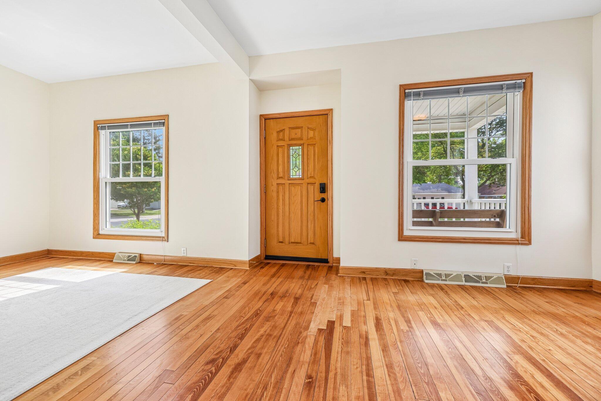 4963 North 127th Street Butler, WI 53007 - Photo 6 of 27 127th interior fron entrance