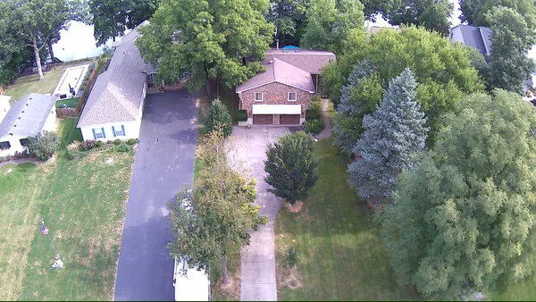 $629,000 | 1549 Lake Holiday Drive, Sandwich, IL 60548