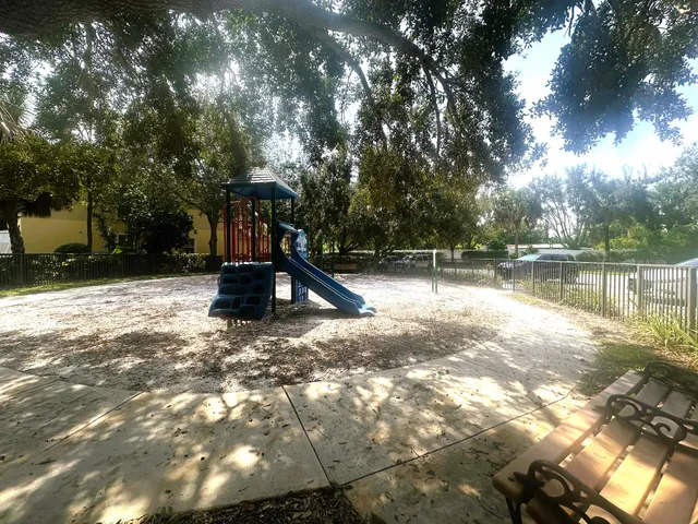 $437,000 | 1031 Pinewood Lake Court, Greenacres, FL 33415