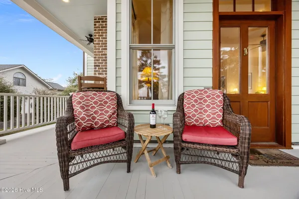 $995,000 | 203 Vandemere Street, Oriental, NC 28571