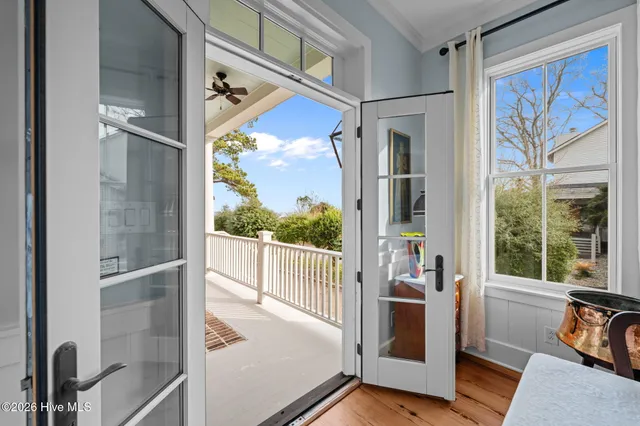 $995,000 | 203 Vandemere Street, Oriental, NC 28571