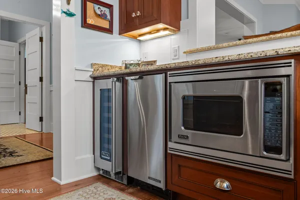 $995,000 | 203 Vandemere Street, Oriental, NC 28571