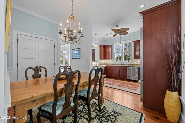 $995,000 | 203 Vandemere Street, Oriental, NC 28571