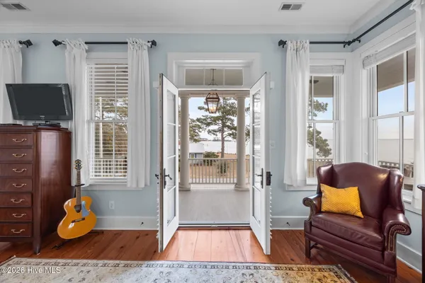 $995,000 | 203 Vandemere Street, Oriental, NC 28571