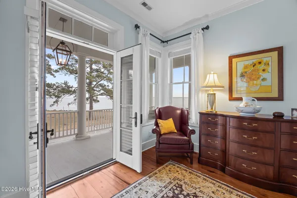 $995,000 | 203 Vandemere Street, Oriental, NC 28571