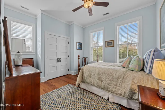 $995,000 | 203 Vandemere Street, Oriental, NC 28571