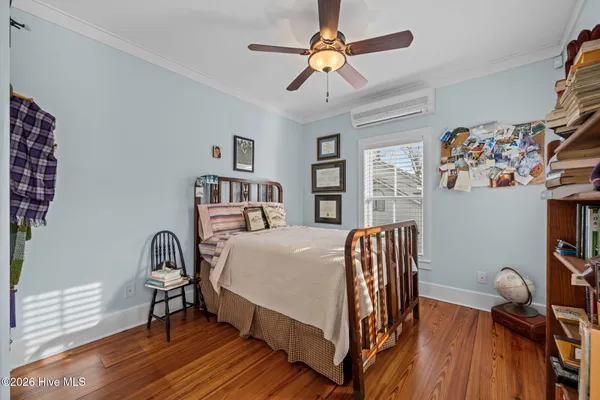 $995,000 | 203 Vandemere Street, Oriental, NC 28571