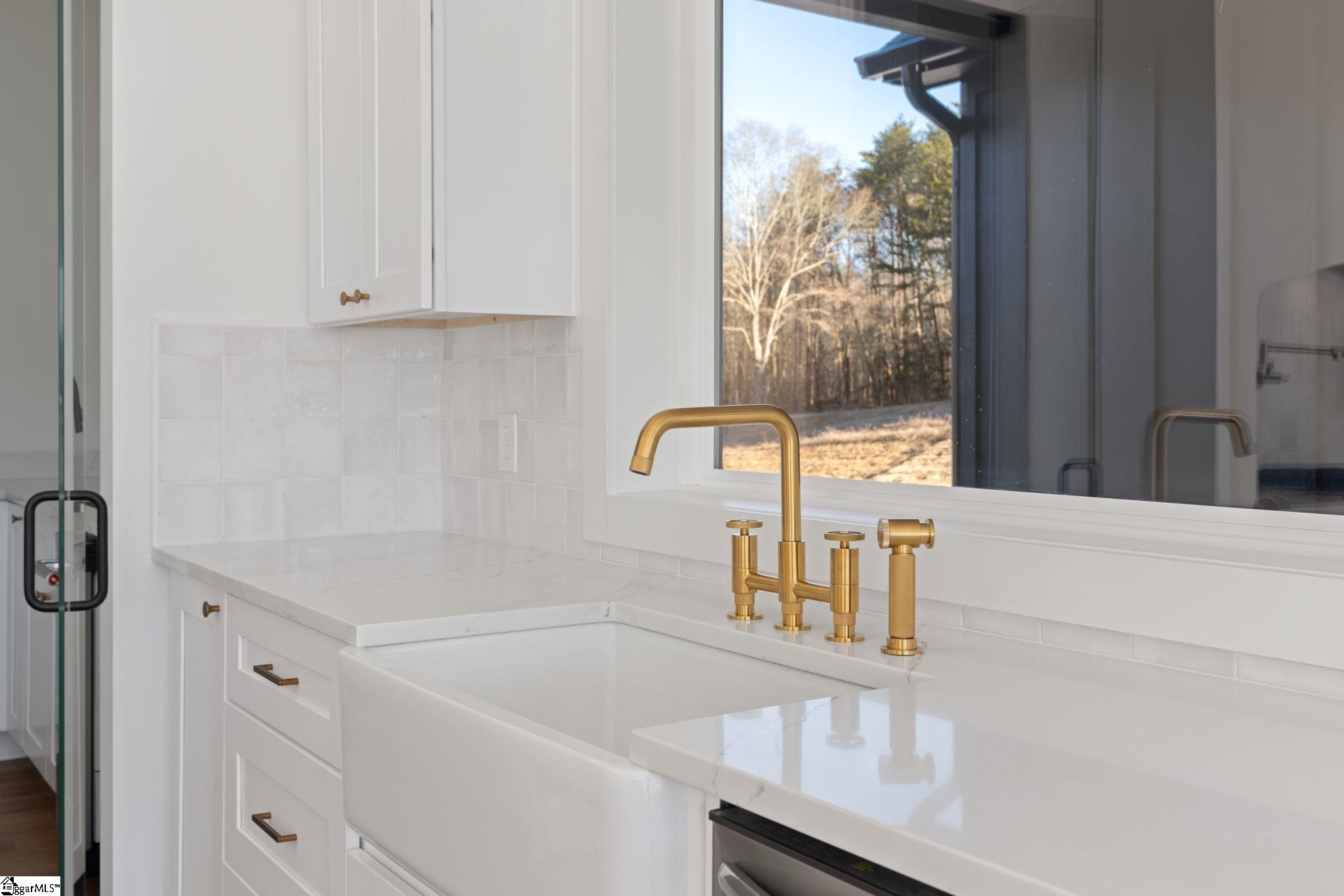 541 East Airport Road Greer, SC 29651 - Photo 17 of 49 Gallery Image 17
