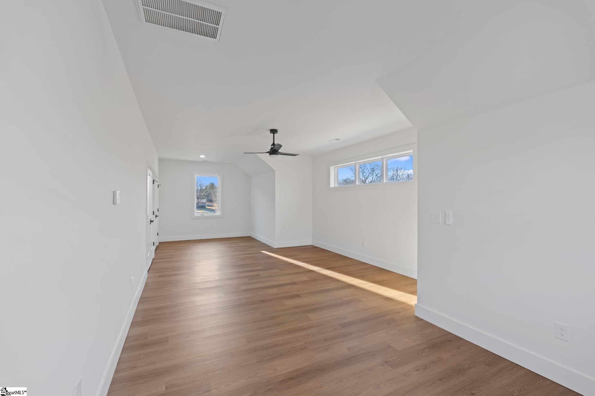 541 East Airport Road Greer, SC 29651 - Photo 28 of 49 Gallery Image 28