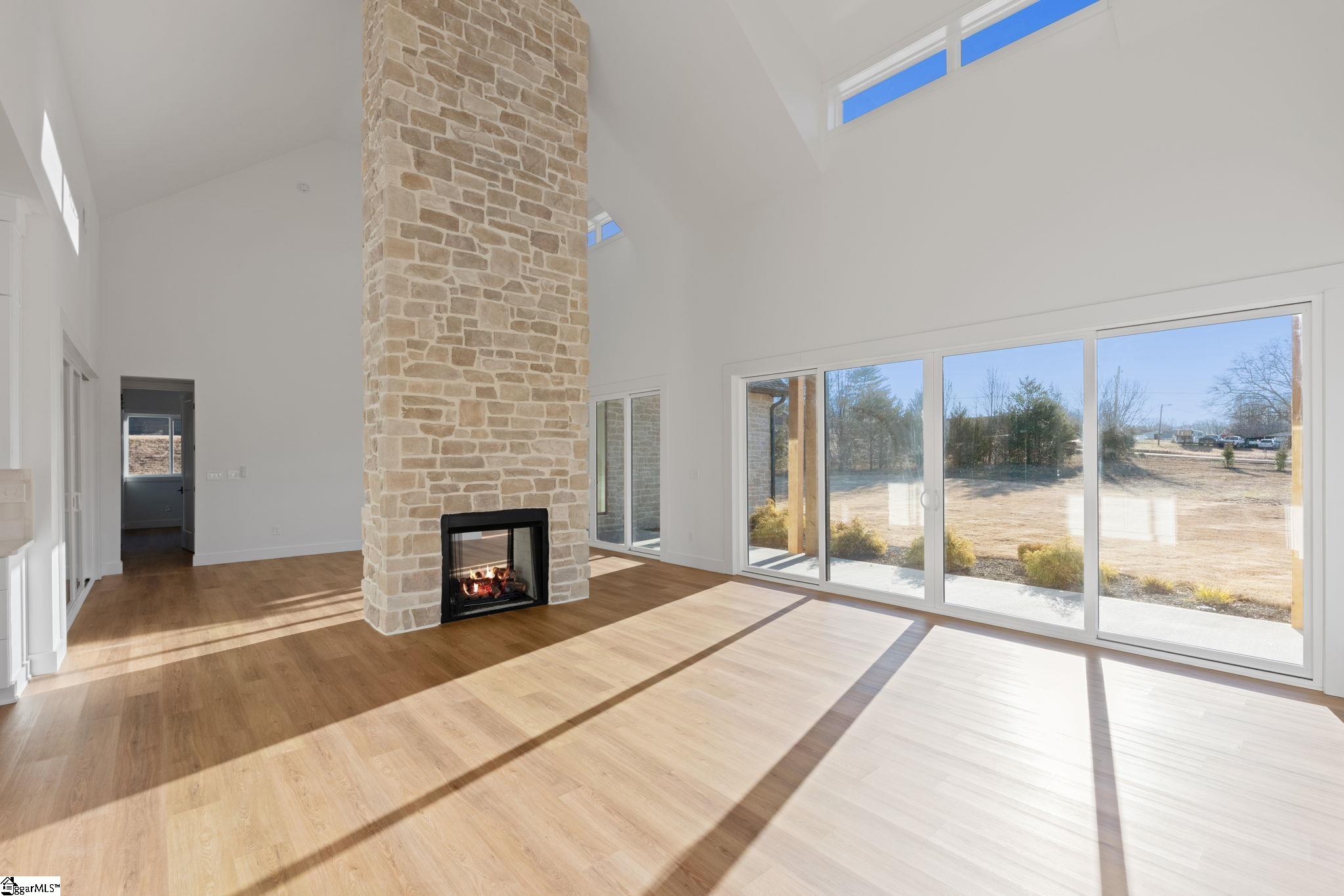 541 East Airport Road Greer, SC 29651 - Photo 4 of 49 Gallery Image 4