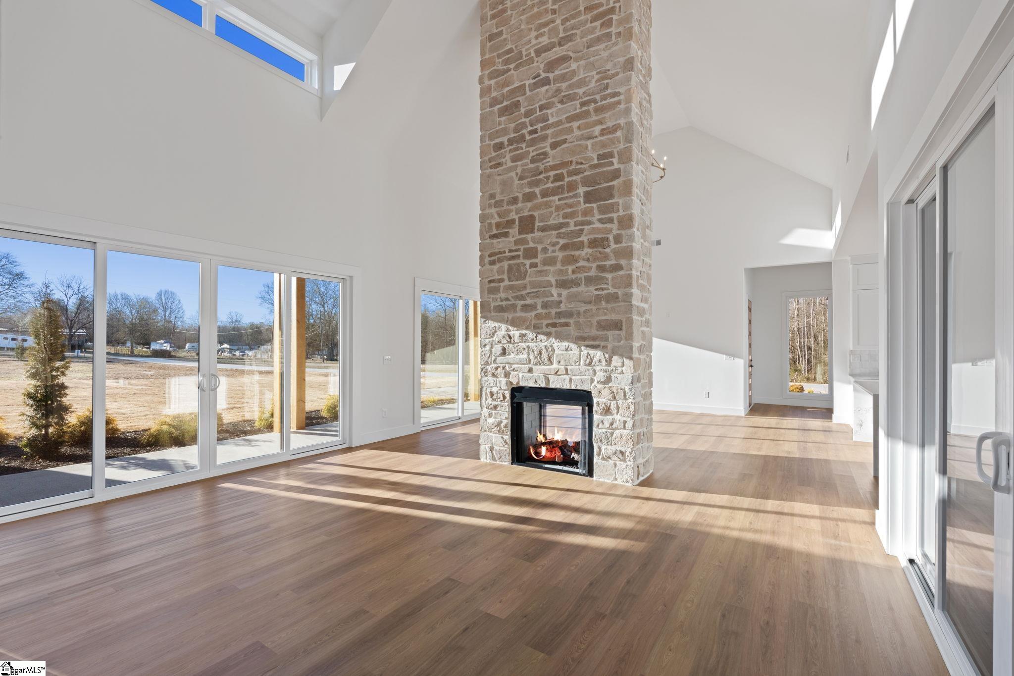 541 East Airport Road Greer, SC 29651 - Photo 8 of 49 Gallery Image 8