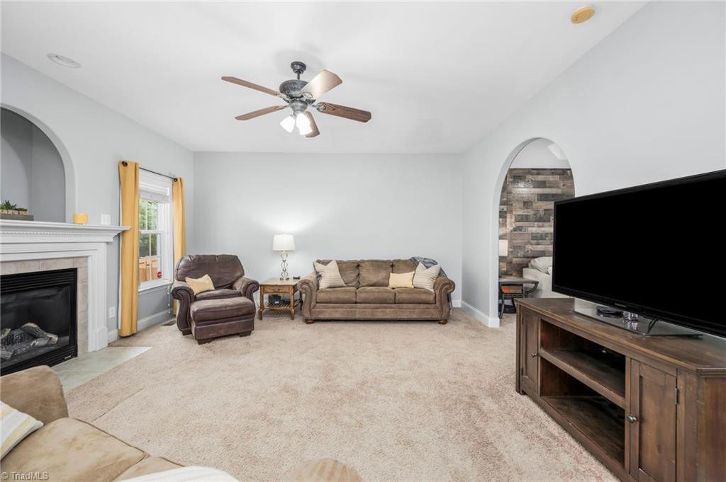 701 Barrocliff Road Clemmons, NC 27012 - Photo 6 of 19 Gallery Image 6