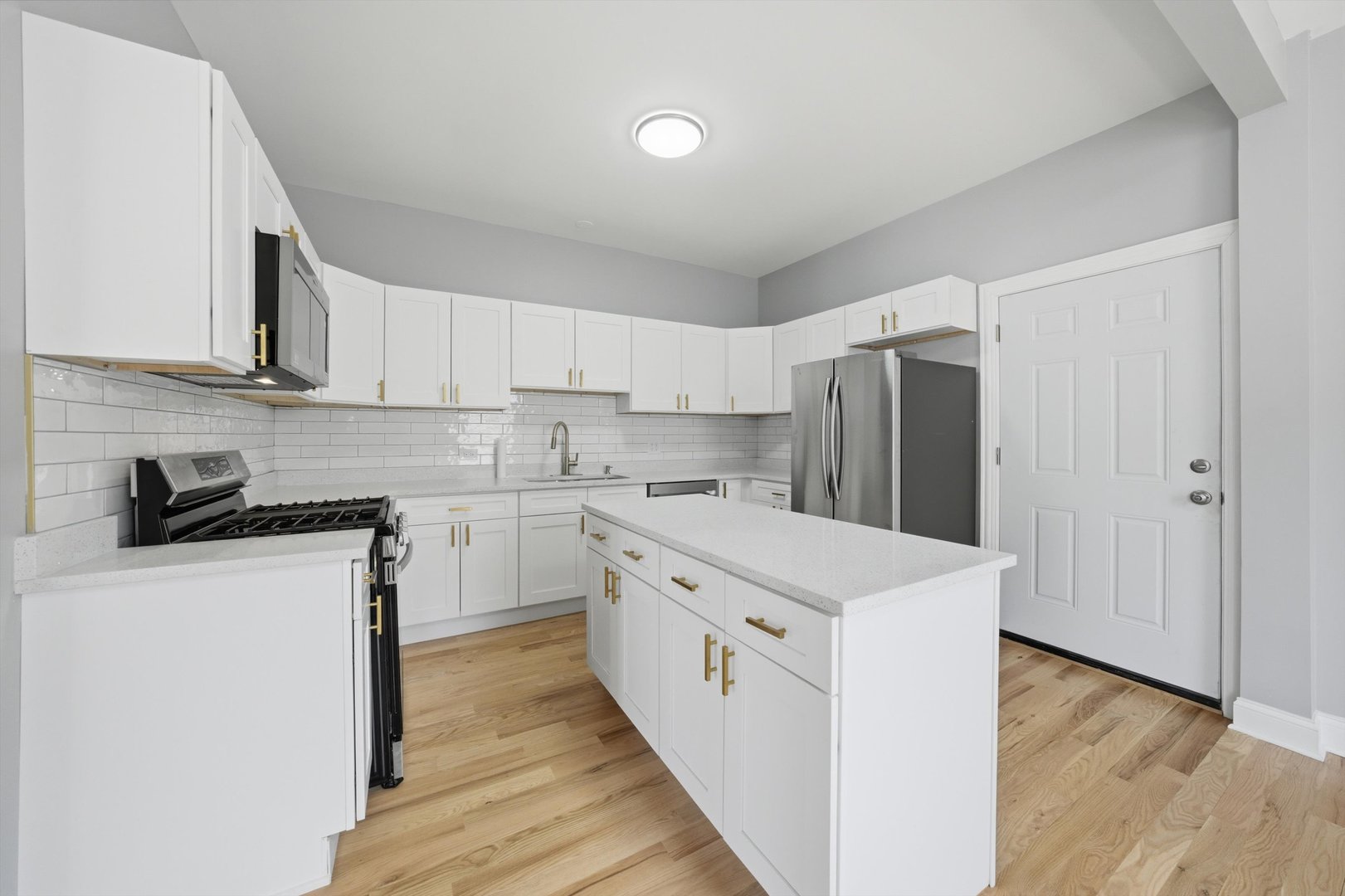 6833 South Aberdeen Street Chicago, IL 60621 - Photo 2 of 20