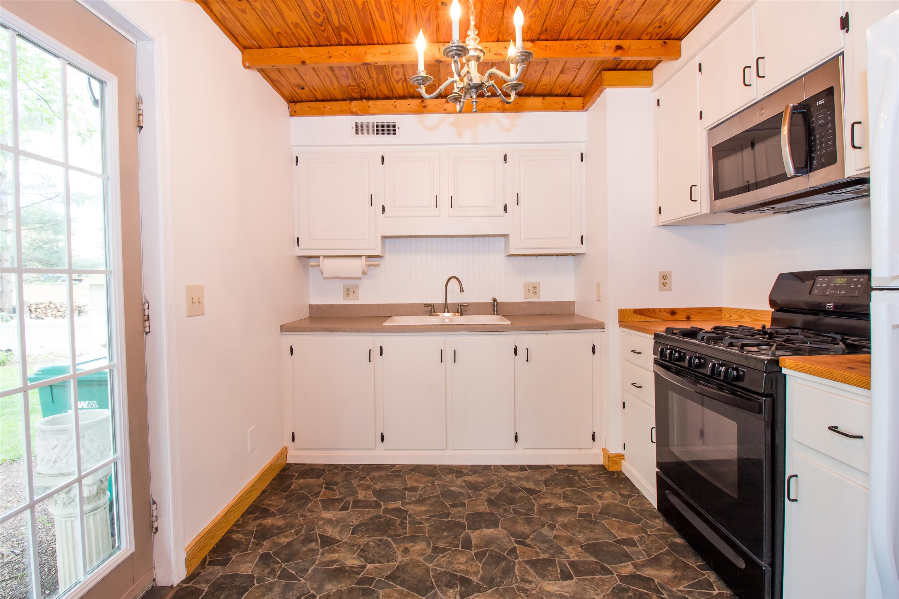 364 Ridge Court Timberville, VA 22853 - Photo 12 of 29 Gallery Image 12