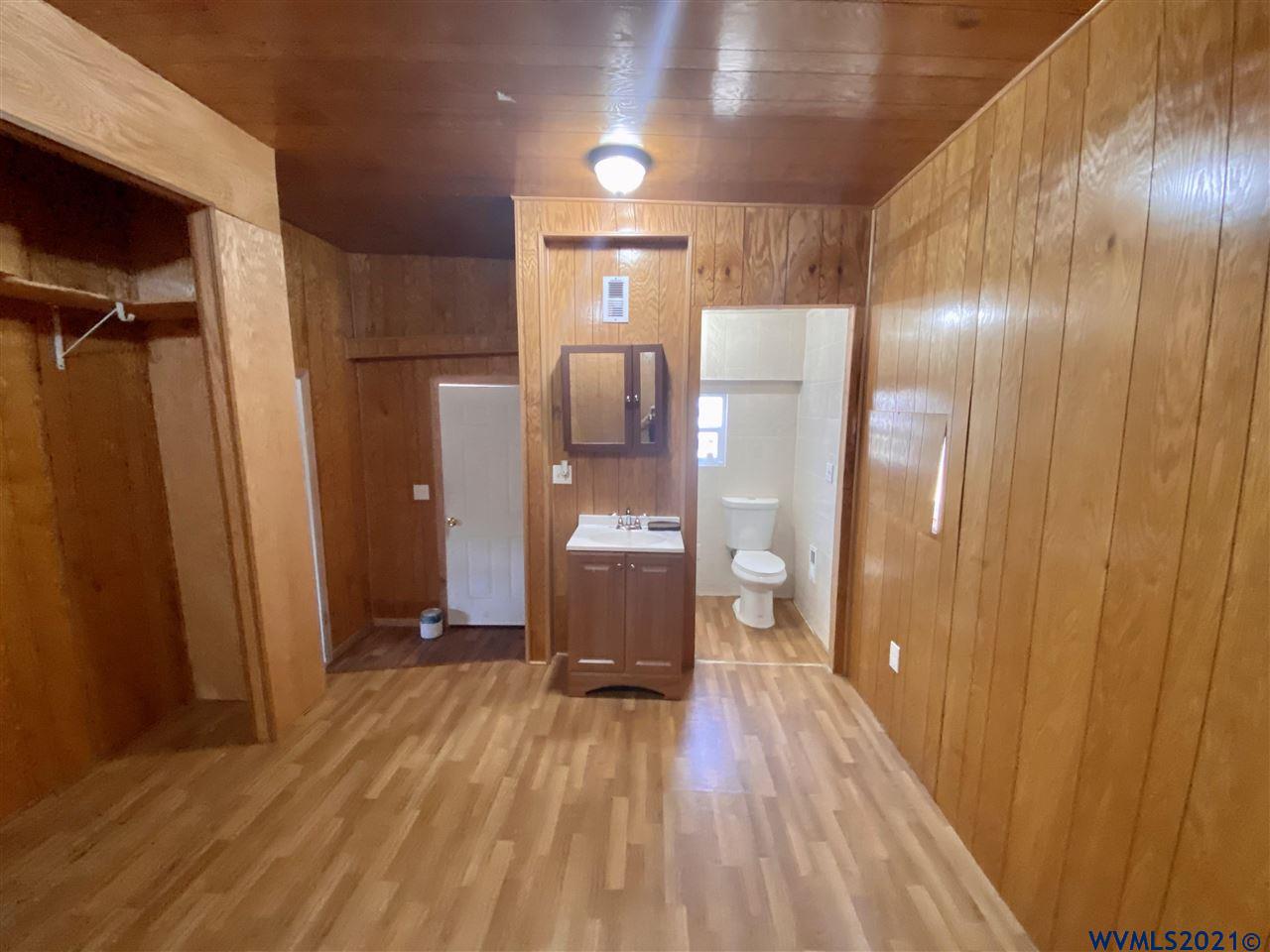 3084 Brown Road Northeast Salem, OR 97305 - Photo 20 of 28 Gallery Image 20