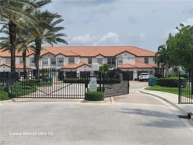 a view of a house with a street view