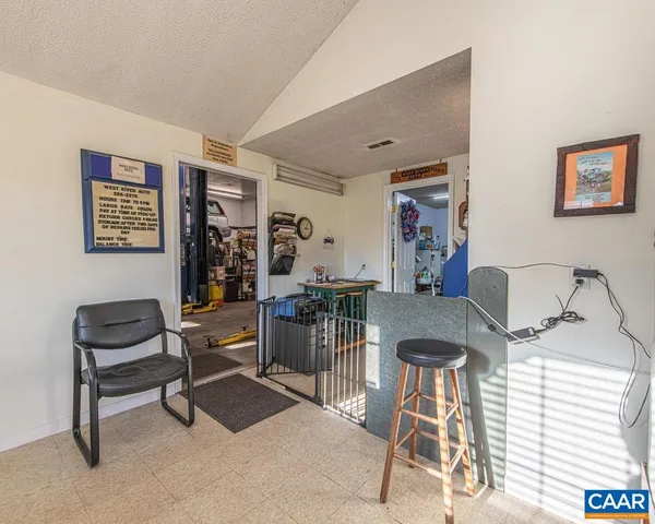 $595,000 | 3483 West River Road, Scottsville, VA 24590