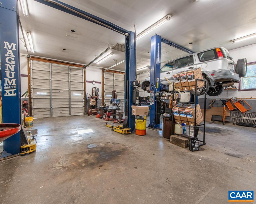 3483 West River Road Scottsville, VA 24590 - Photo 29 of 33