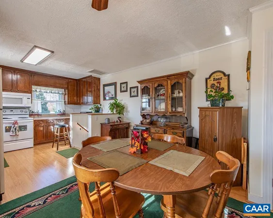 $595,000 | 3483 West River Road, Scottsville, VA 24590