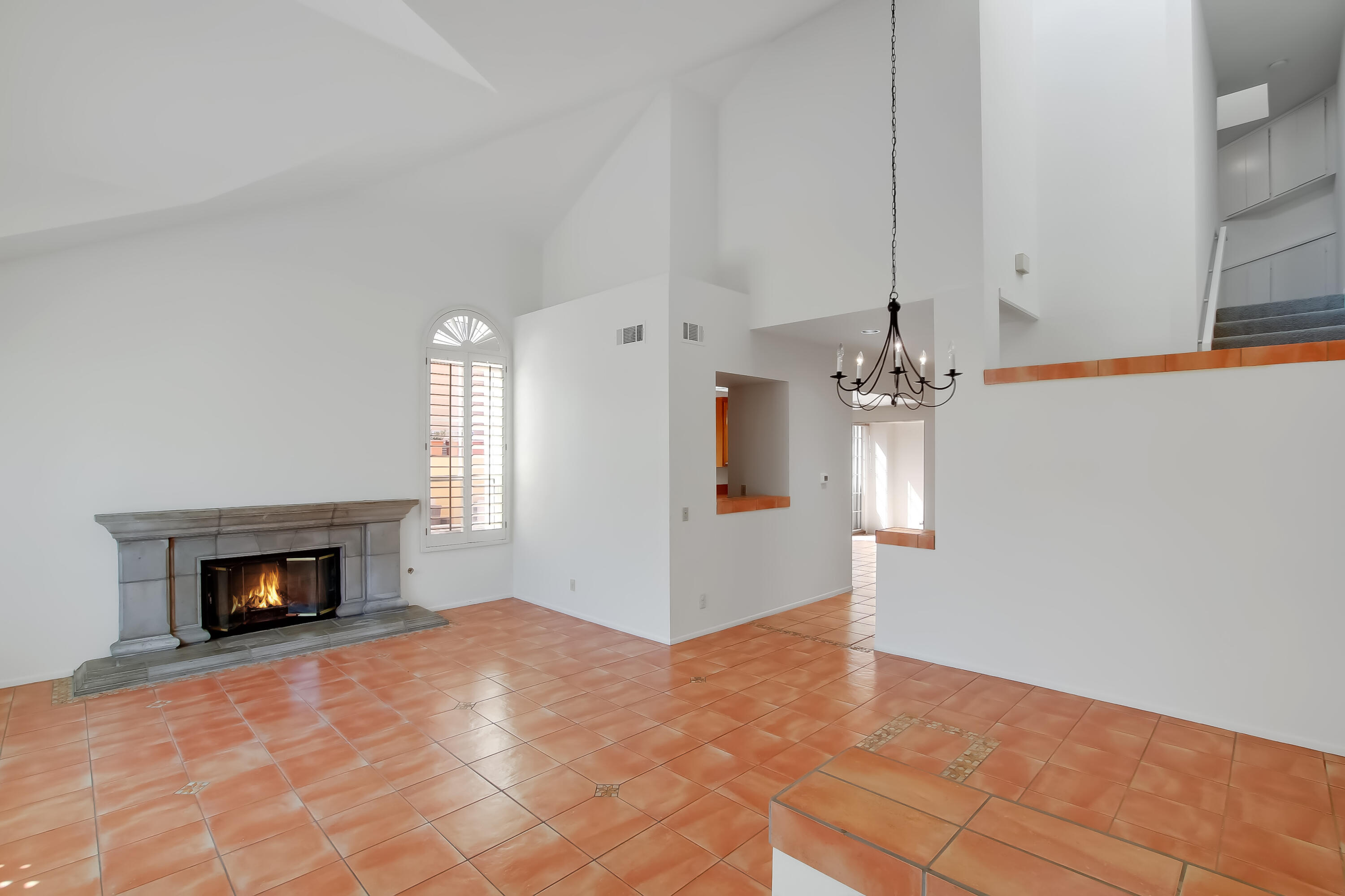 303 Pacific Oaks Road Goleta, CA 93117 - Photo 8 of 17 013