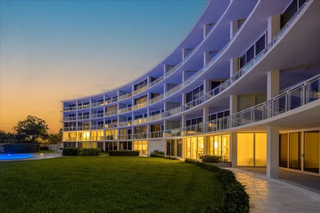 $8,000 | 1213 South Ocean Boulevard, Unit 2E, Delray Beach, FL 33483