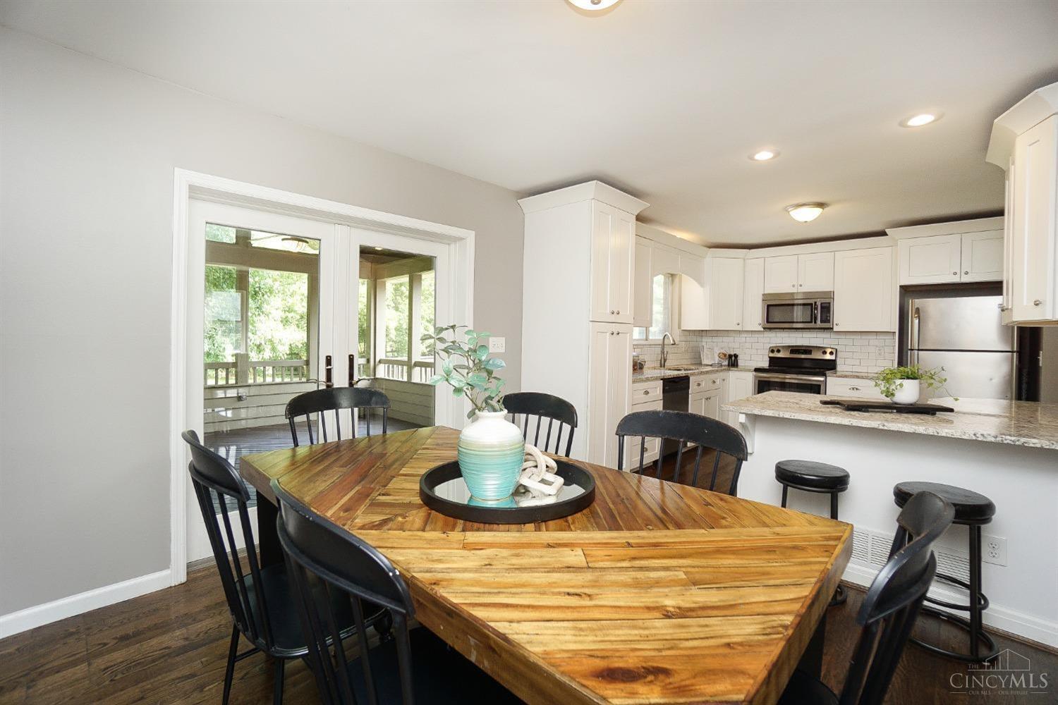 12062 Kenn Road Cincinnati, OH 45246 - Photo 7 of 31