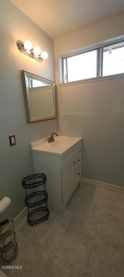 724 Erringer Road Simi Valley, CA 93065 - Photo 15 of 16 e15