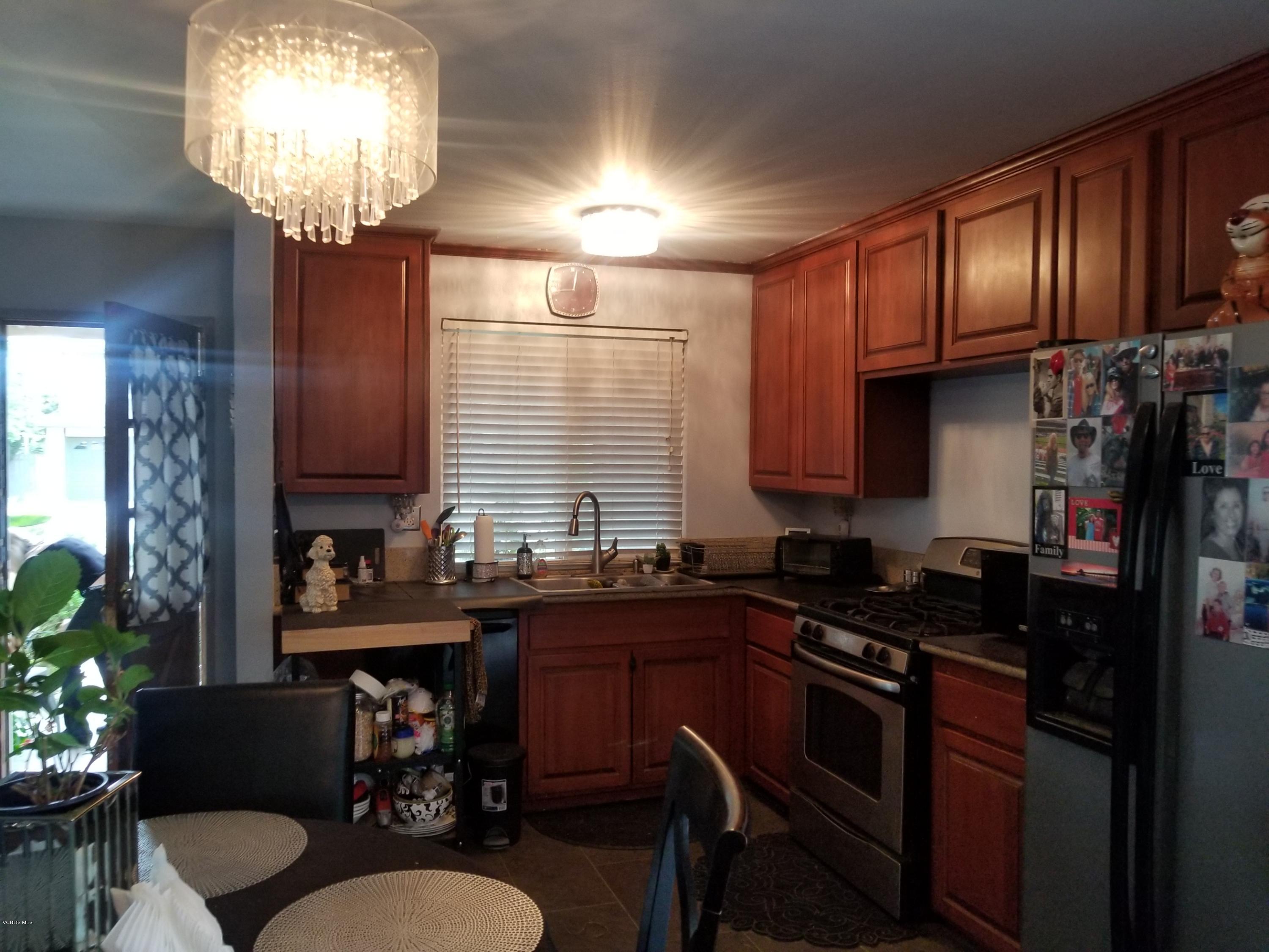 724 Erringer Road Simi Valley, CA 93065 - Photo 4 of 16 e4