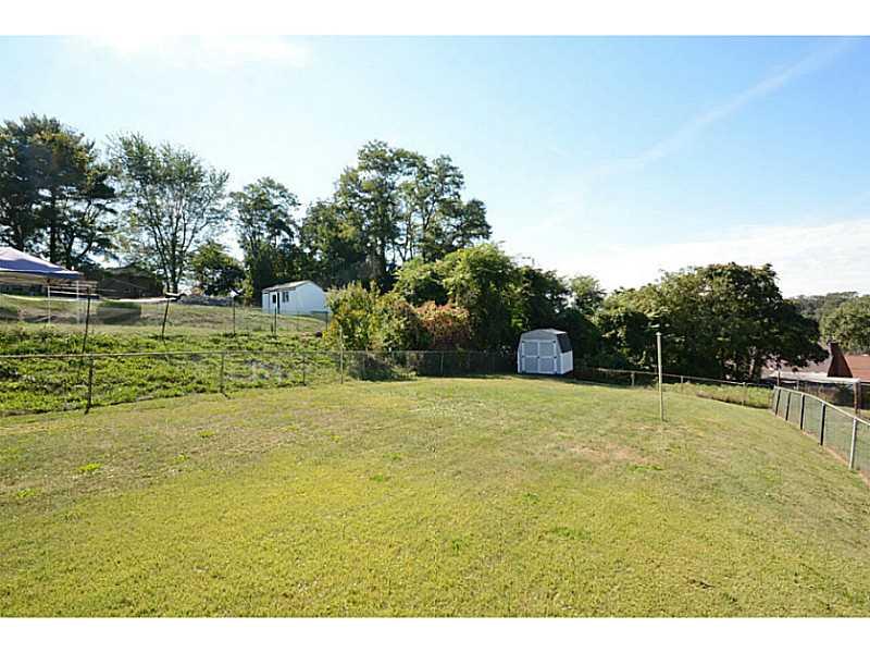 536 Springfield Street Pittsburgh, PA 15220 - Photo 23 of 25 Yard/Garden.