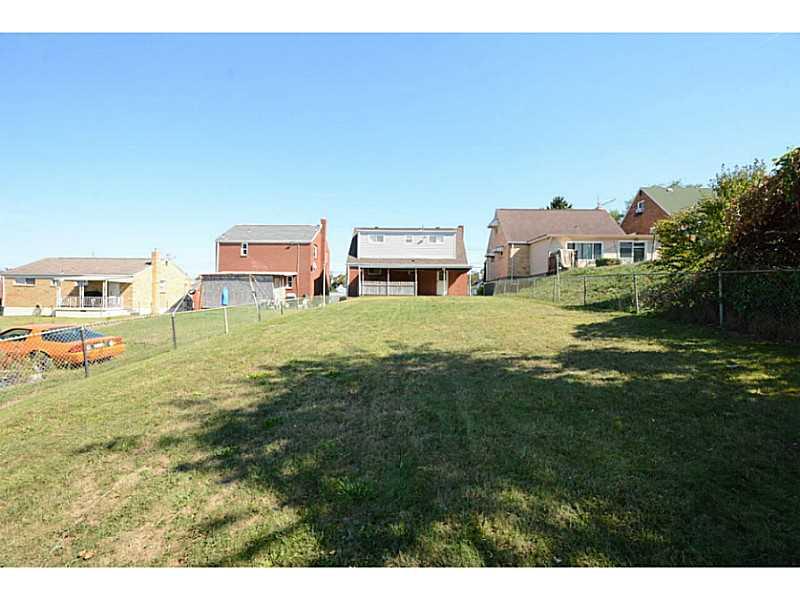 536 Springfield Street Pittsburgh, PA 15220 - Photo 25 of 25 Yard/Garden.