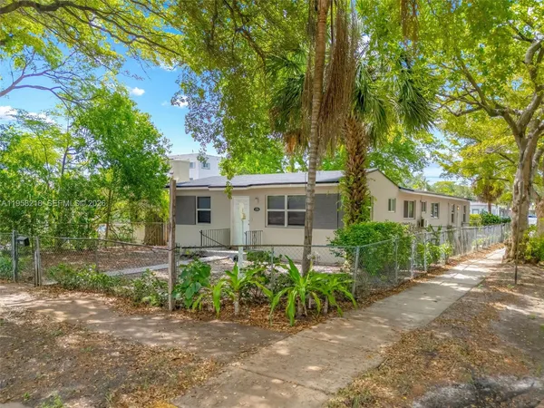 $575,000 | 1956 Madison Street, Hollywood, FL 33020