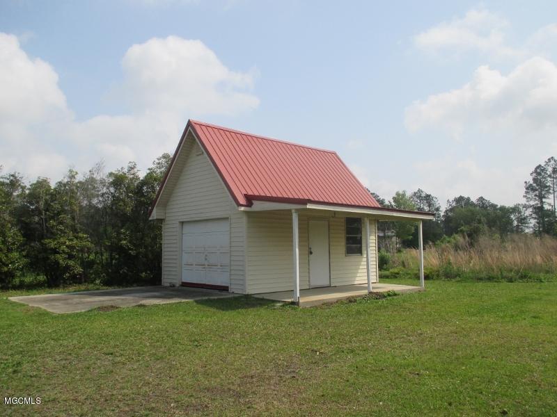 14101 Seaman Road Vancleave, MS 39565 - Photo 25 of 28 GARAGE AREA
