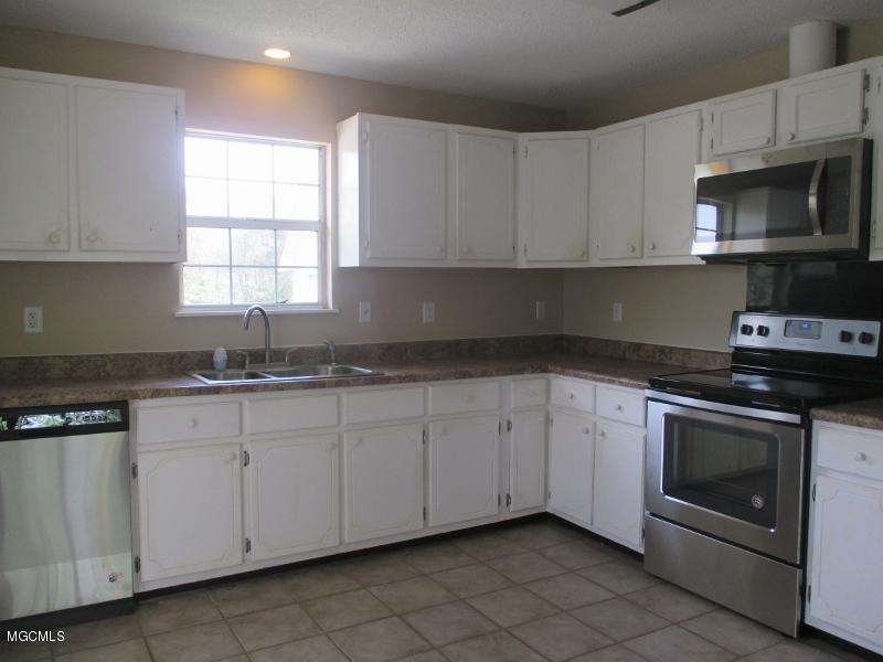 14101 Seaman Road Vancleave, MS 39565 - Photo 4 of 28 KITCHEN