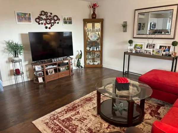 $74,800 | 421 Flanders I, Delray Beach, FL 33484
