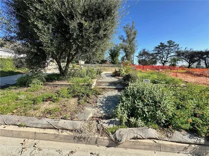 $429,000 | 3262 North Raymond Avenue, Altadena, CA 91001