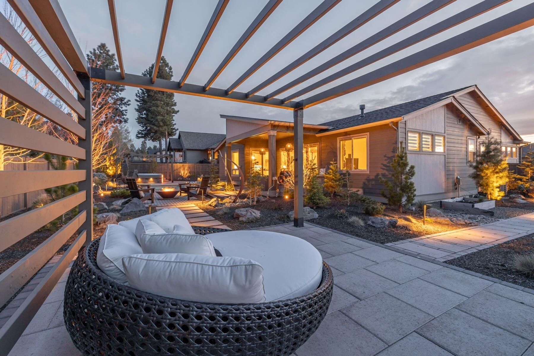 60864 Southwest Headwaters Loop Bend, OR 97702 - Photo 42 of 56 Pergola