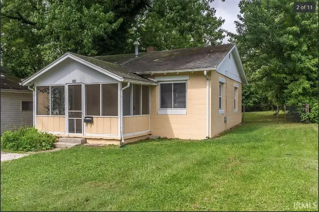 $269,900 | 106 South Roosevelt Street, Bloomington, IN 47408