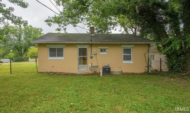 $269,900 | 106 South Roosevelt Street, Bloomington, IN 47408