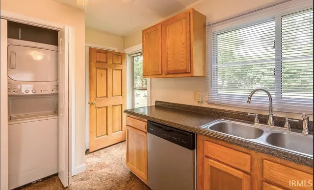 $269,900 | 106 South Roosevelt Street, Bloomington, IN 47408