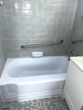 $1,995 | 101 South Raleigh Avenue, Unit 320, Atlantic City, NJ 08401