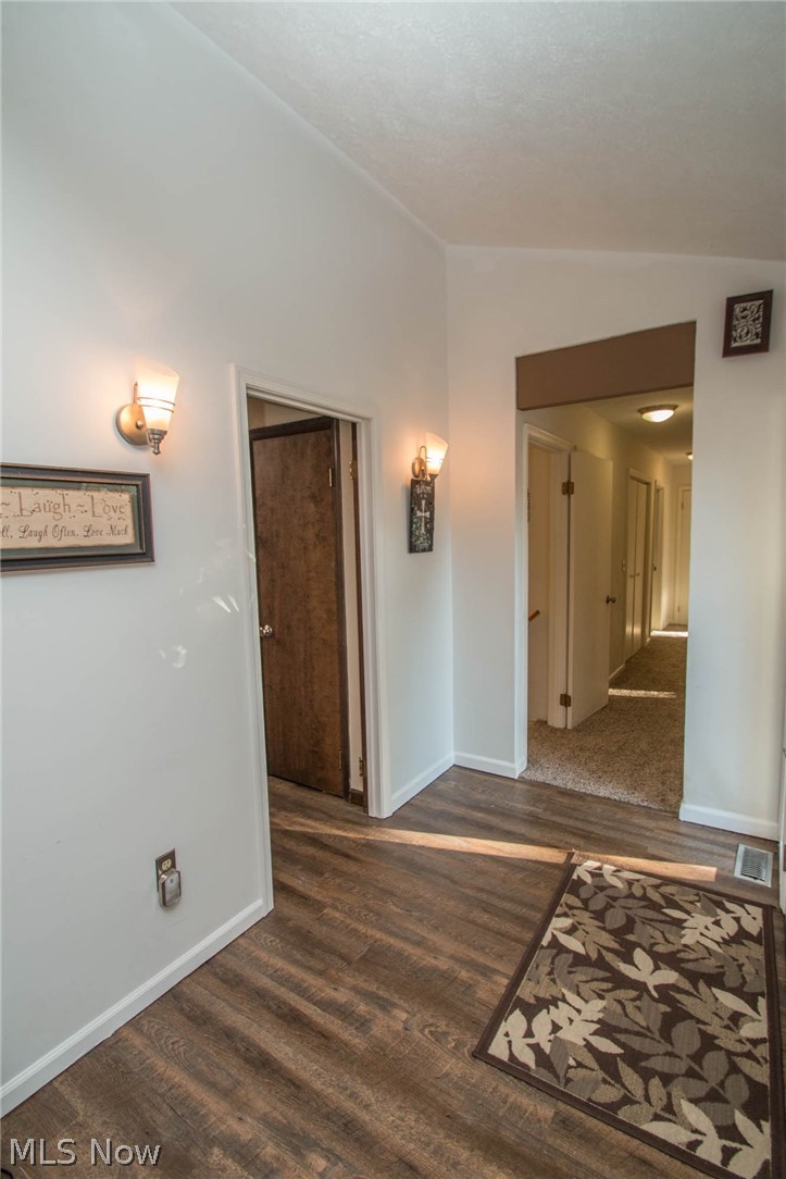 6503 Oberlin Road Lorain, OH 44053 - Photo 13 of 35 Gallery Image 13