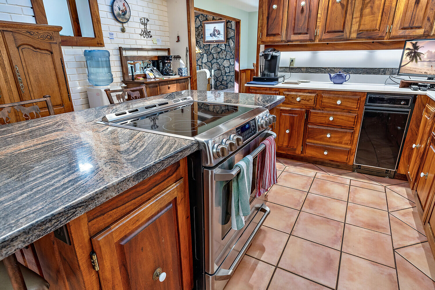 4020 Little Applegate Road Jacksonville, OR 97530 - Photo 18 of 83 18-Kitchen