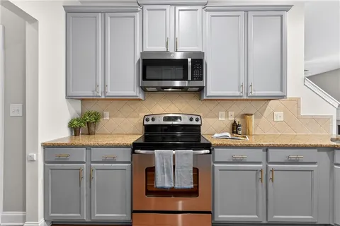 $369,900 | 346 Highland Pointe Circle East, Dawsonville, GA 30534